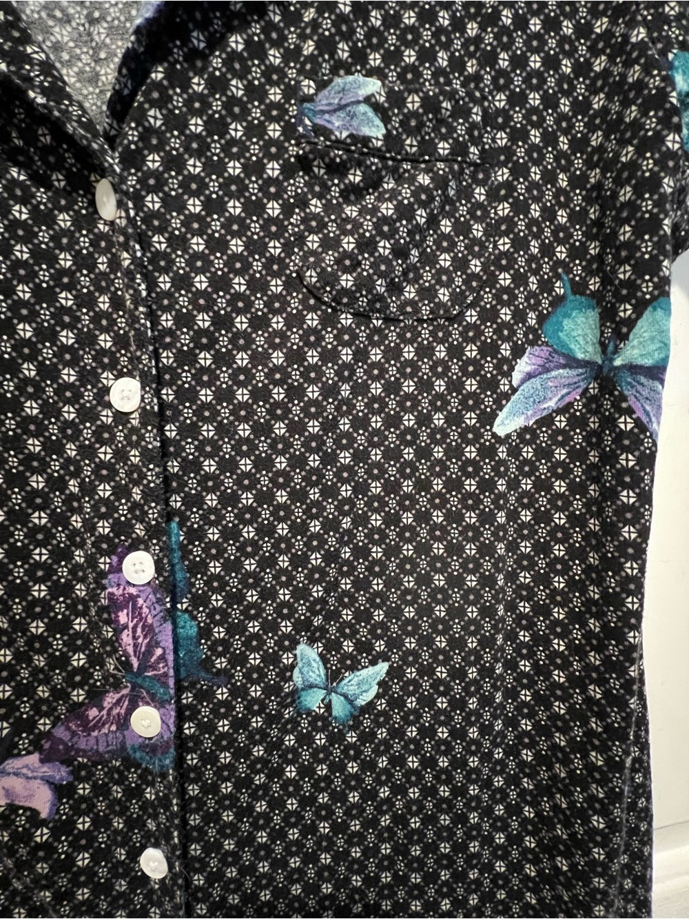 2 Pc PJ Set🦋Soma Black Button Down Top w 💜💙Accents & Gray Capri Lounge Pants - Picture 4 of 12